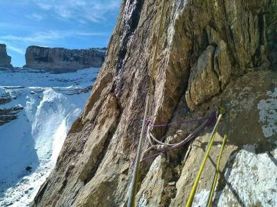 Grande voie d’escalade : une aventure verticale dans les Hautes-Pyrénées