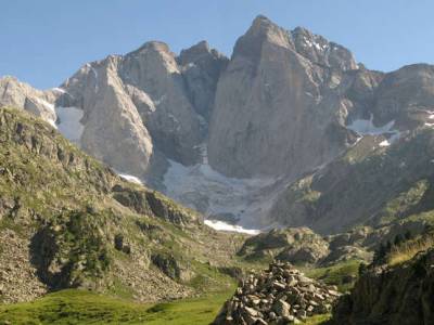 Ascension guidée du Vignemale – Randonnée glaciaire dans les Hautes-Pyrénées