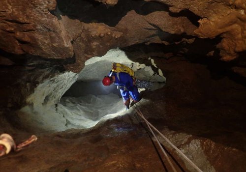 Journée spéléologie et traversée souterraine