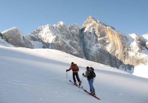 Ascension guidée du Vignemale en hiver en ski alpinisme